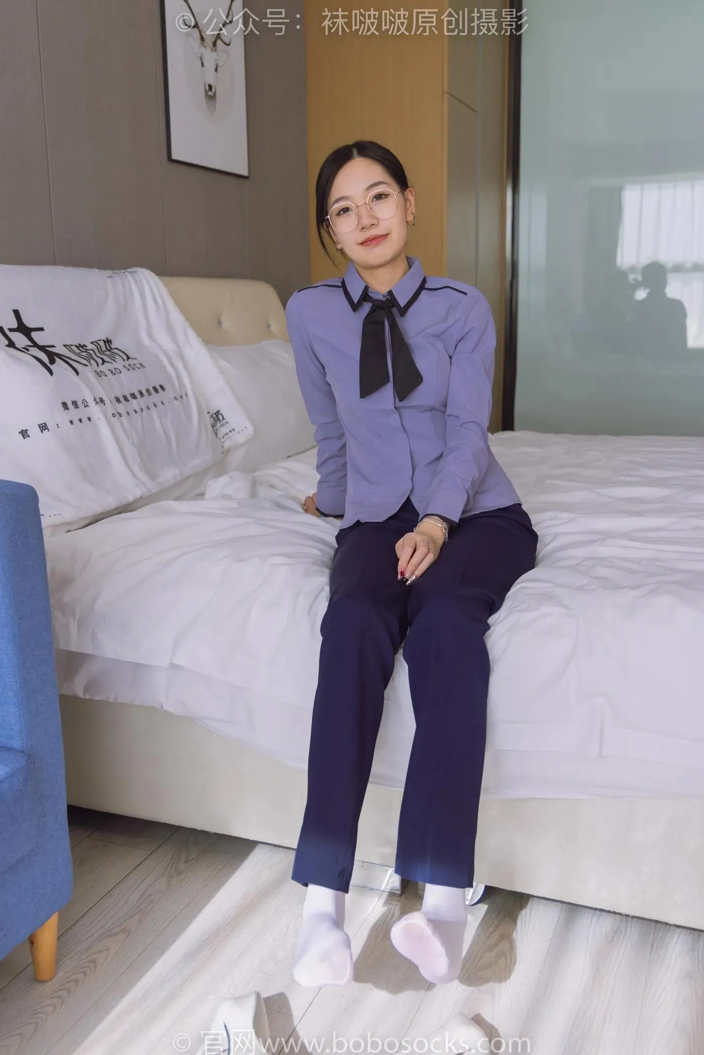 [BoBoSocks袜啵啵]NO.178 小甜豆-高跟鞋、厚白丝、ol风裤里丝 [140P]插图3